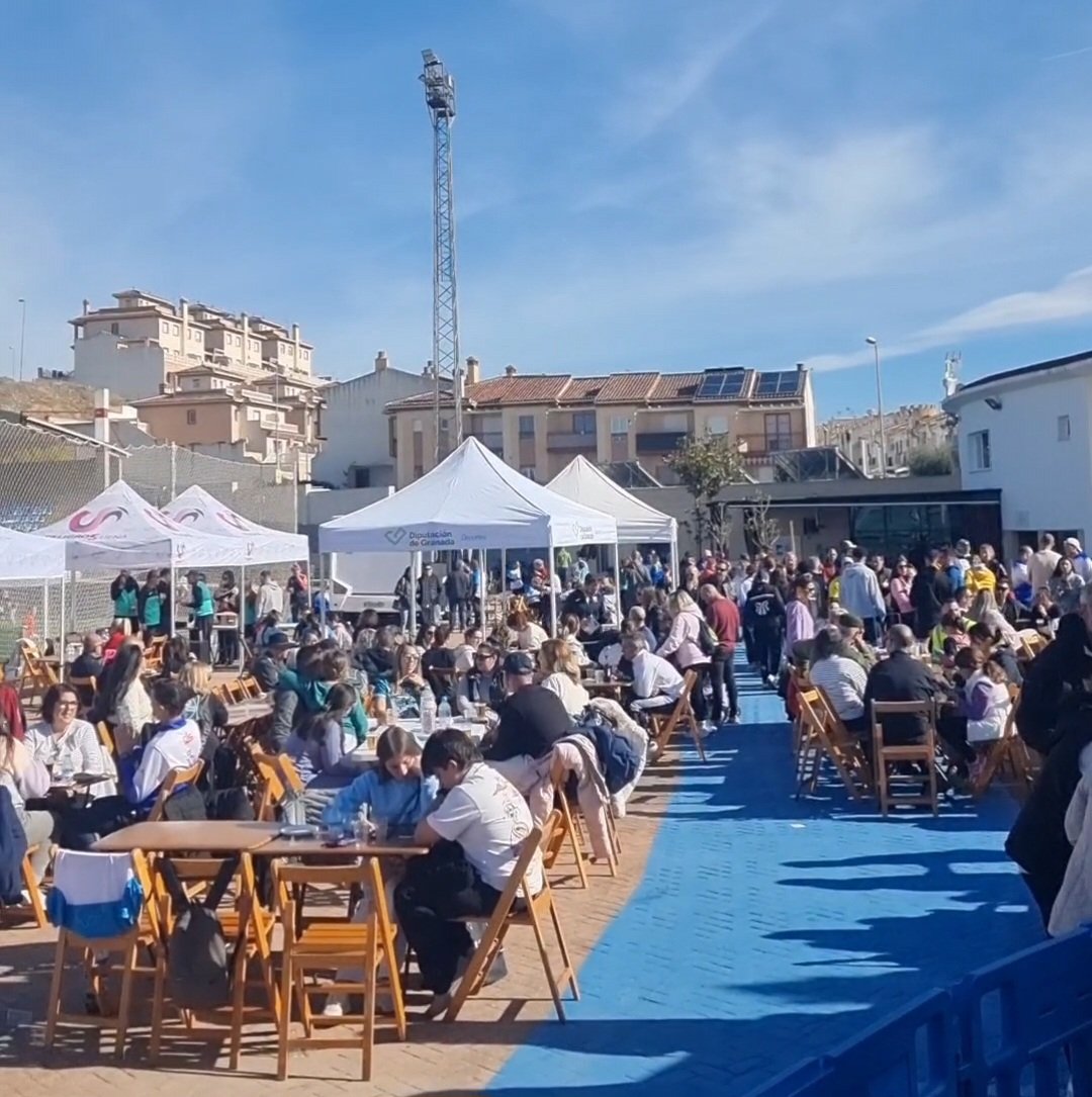 Ambiente postcarrera. Entrega de premios y paella.