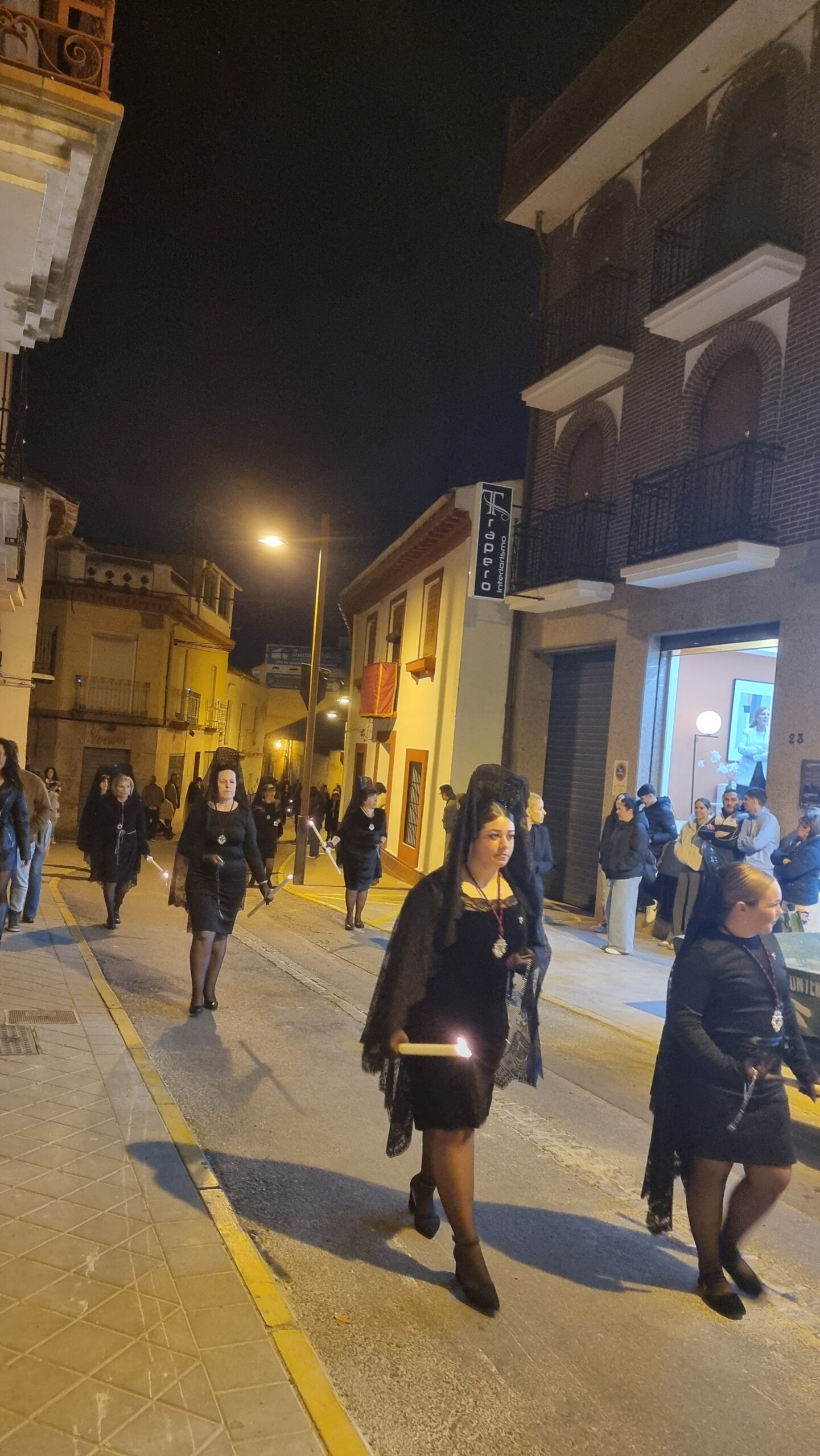 El cuerpo de mantillas, reflejo de elegancia y tradició